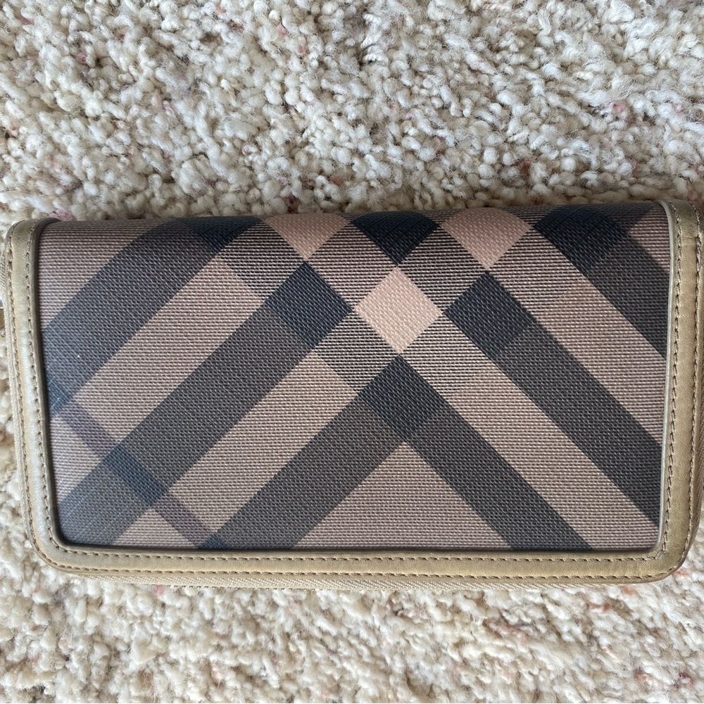 Burberry wallet. Very clean. Limited edition.